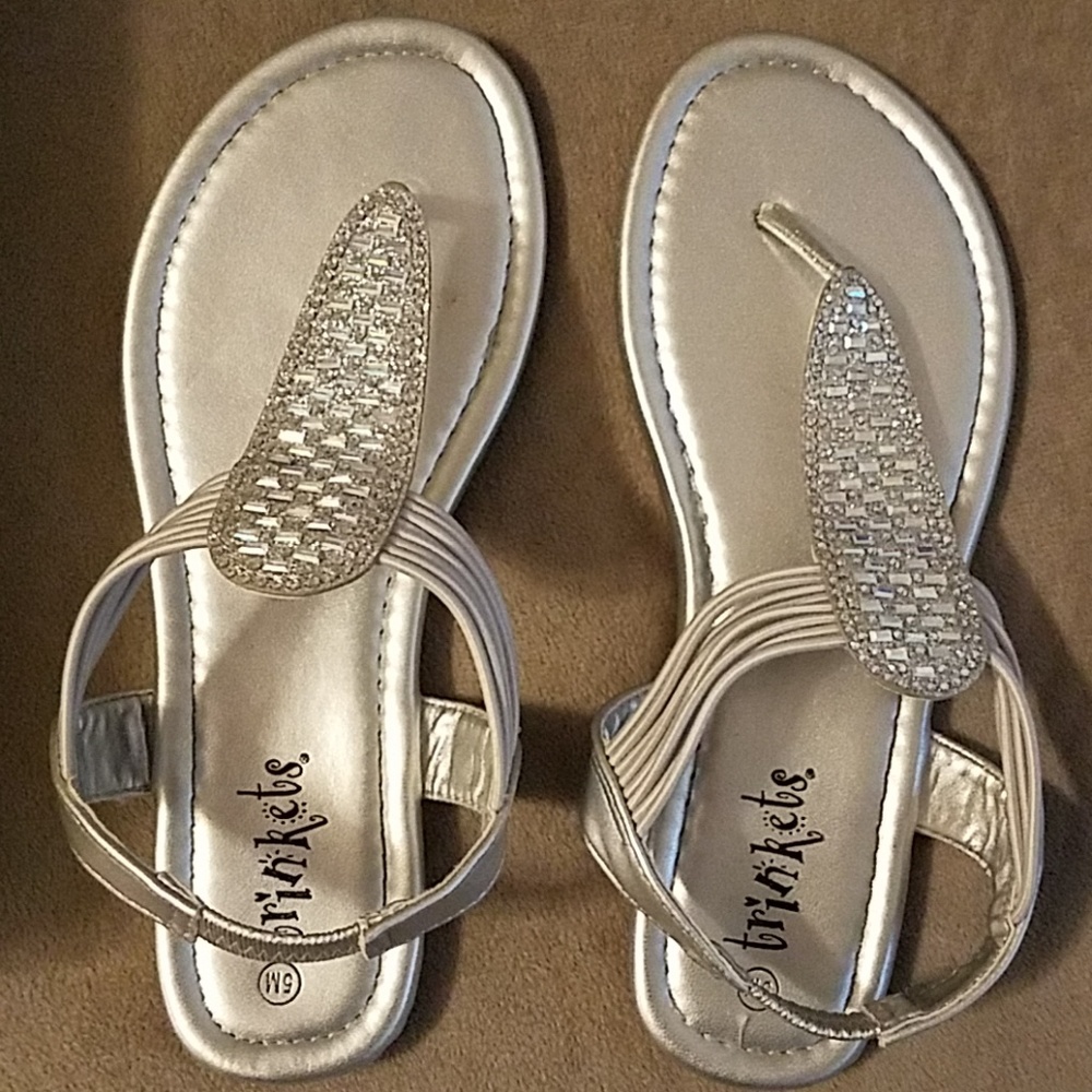 Sandals with bling